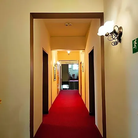 Aslan Hotel